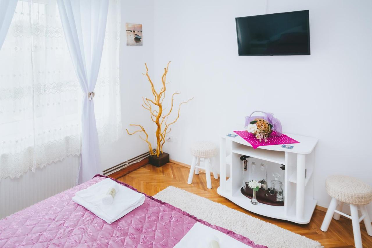 Casa Vinco Vici Hotel Turda Ngoại thất bức ảnh